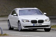 P90045851 Driving with pleasure: The new BMW 760i and 760 Li (Image: BMW Group)