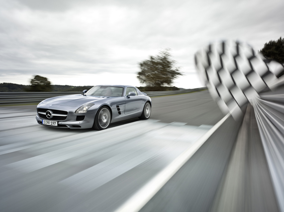Expect to see this car also in Formula One - as Safety Car (Image: Daimler)