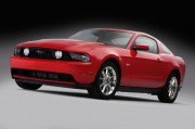 Muscular fenders and wide wheel openings give the Mustang GT a taut, athletic look. (Image: Ford)