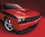 Dodge_Challenger_hood Dodge Challenger featuring a Mopar T/A Hood with scoop (Image: Chrysler)