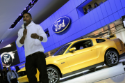 Nelly talking to the press at Detroits Motor-Show NAIAS (Image: Ford)
